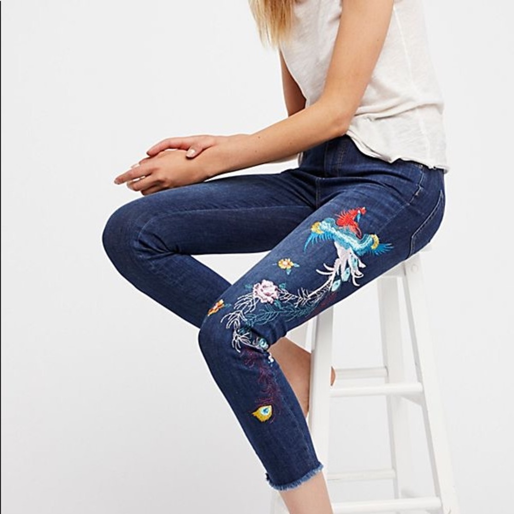 Free People Embroidered Bird Jeans!! Barely Worn